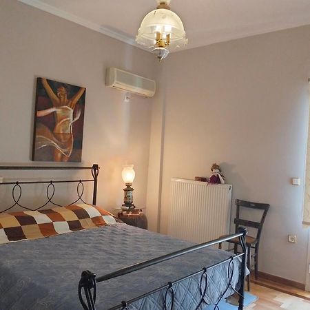 The Nearest Apt To The Airport Artemida  Buitenkant foto