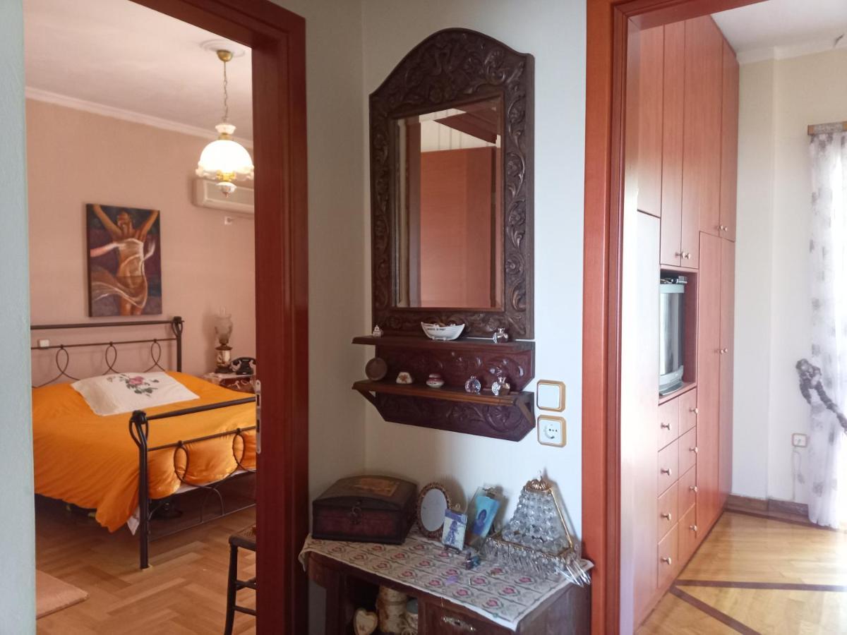 The Nearest Apt To The Airport Artemida  Buitenkant foto